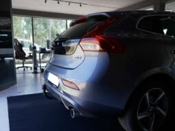 
										Volvo V40 D2 R Design full									