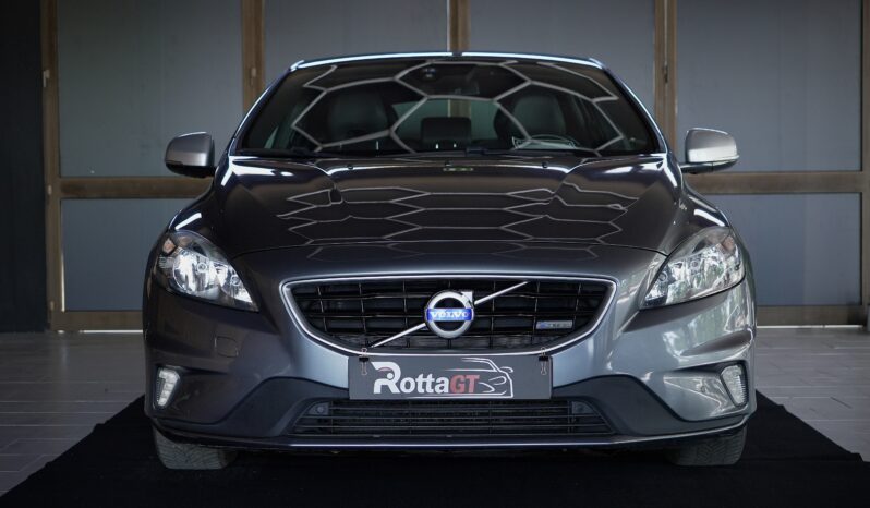 
								Volvo V40 D2 R Design full									
