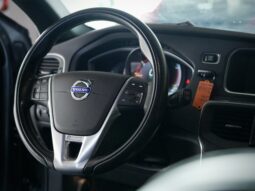 
										Volvo V40 D2 R Design full									