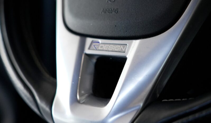 
								Volvo V40 D2 R Design full									