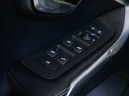 
										Volvo V40 D2 R Design full									