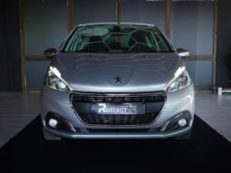 
										Peugeot 208 Allure full									