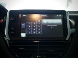 
										Peugeot 208 Allure full									
