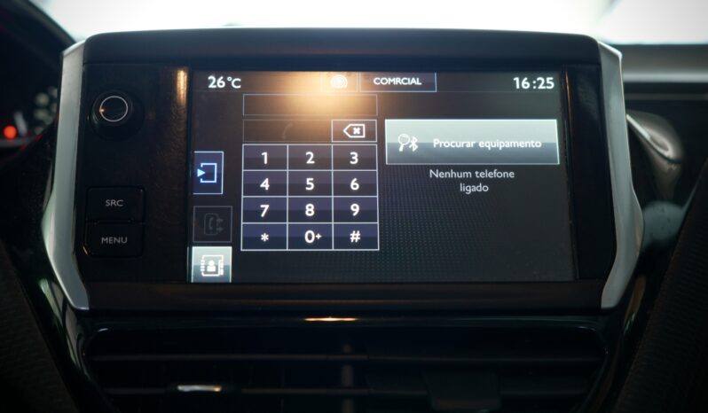 
								Peugeot 208 Allure full									