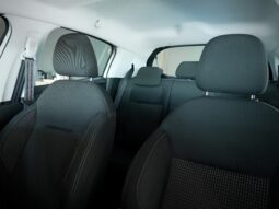 
										Peugeot 208 Allure full									