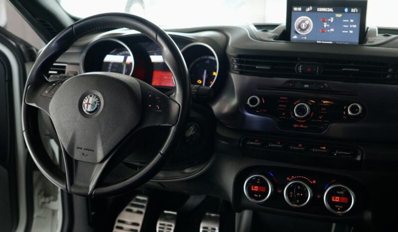 
								Alfa Romeo Giulietta full									