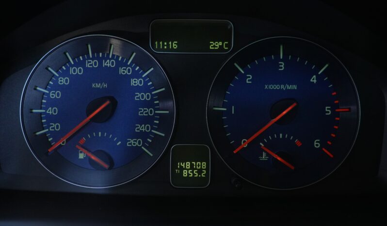 
								Volvo C30 R Design full									