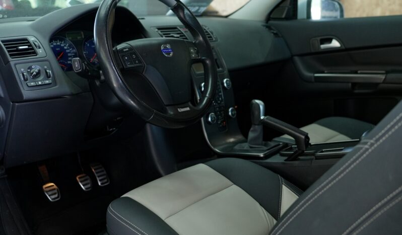 
								Volvo C30 R Design full									