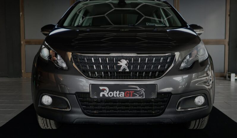 
								Peugeot 2008 Signature full									