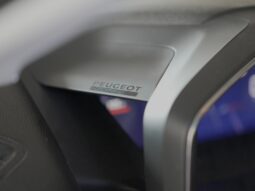 
										Peugeot 208 Allure full									